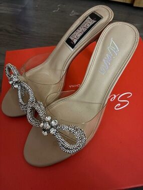 Nude Rhinestone Bow Heels | Clear Strap | Size 6.5